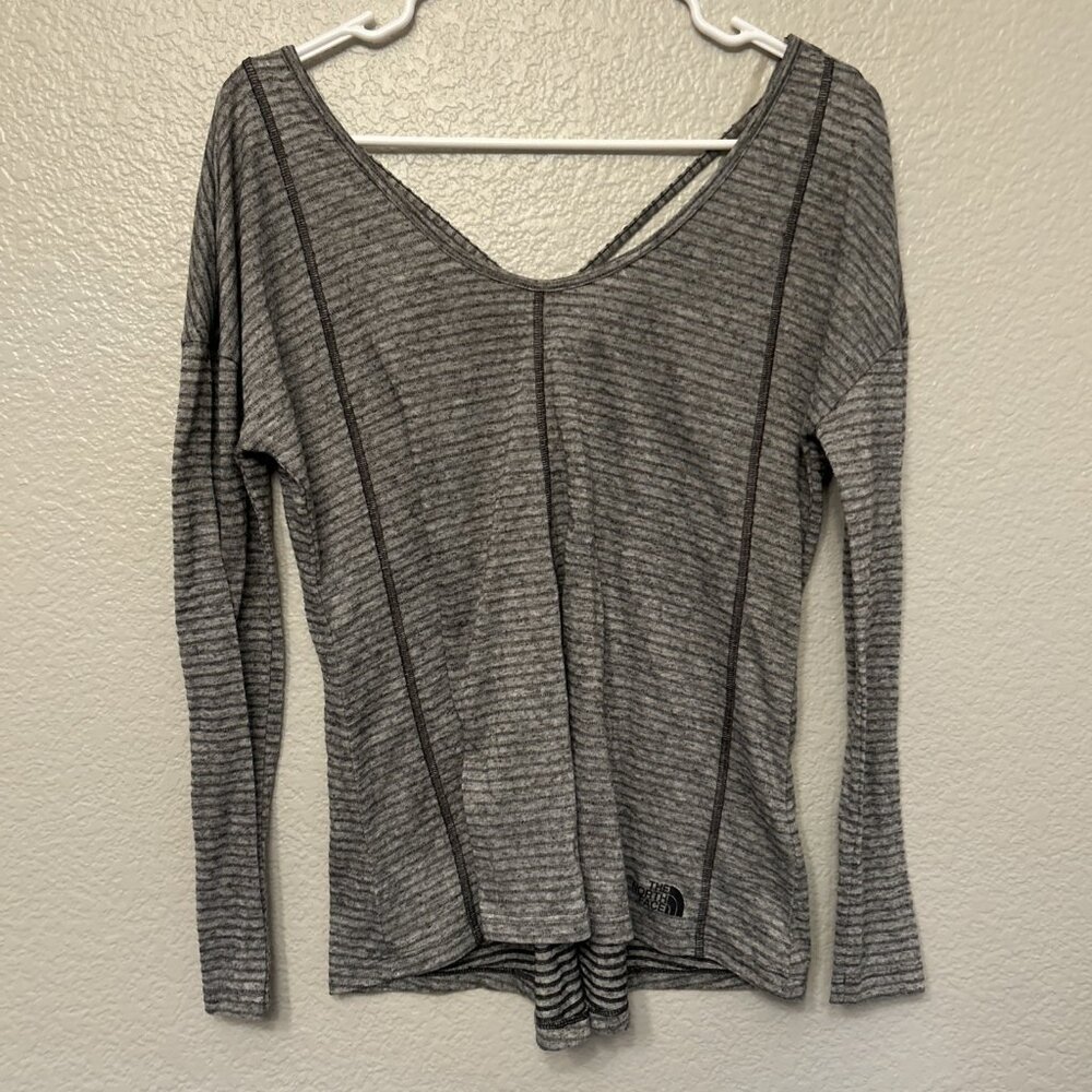 The‎ North Face Oversized Top Gray Long Sleeve Blouse Women's Size Small